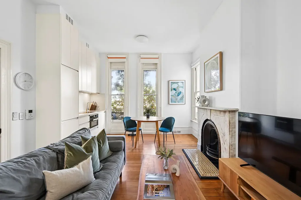 Glebe Spacious Studio Living in Prestigious Ravenscourt