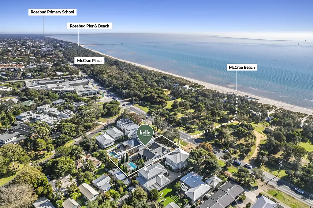 Mccrae 4 Bedroom Stunning beachside retreat with pool