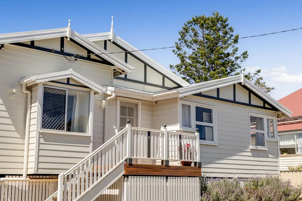 Newtown 3Kwarto 'ROSE GABLE' - Quality Renovated Character Home in the Heart of Newtown