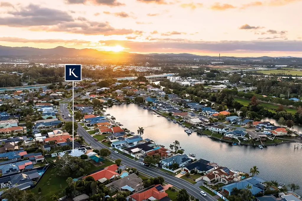 Helensvale 4غرفة نوم Auction On Site, Thursday 6 August at 3pm