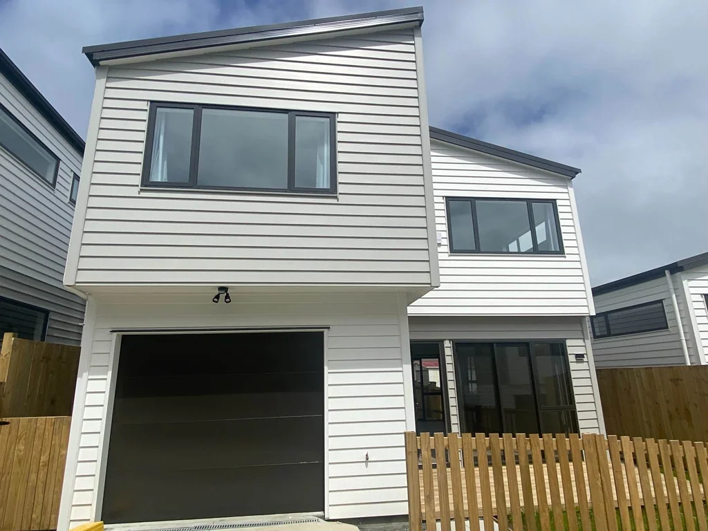 Near New Standalone Townhouse