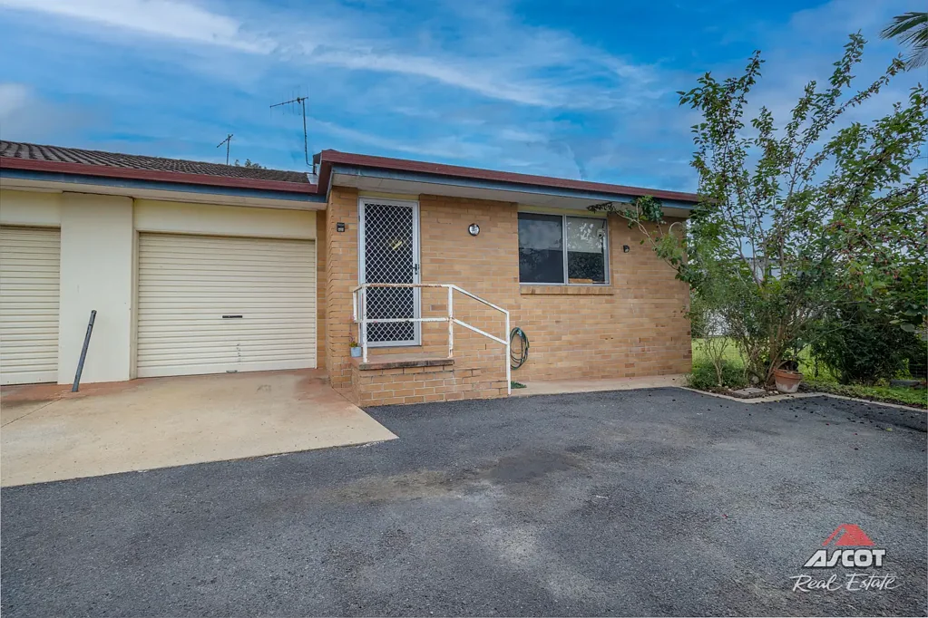 Bundaberg Central 2ਬੈੱਡਰੂਮ SOLID BRICK UNIT WALKING DISTANCE TO CBD