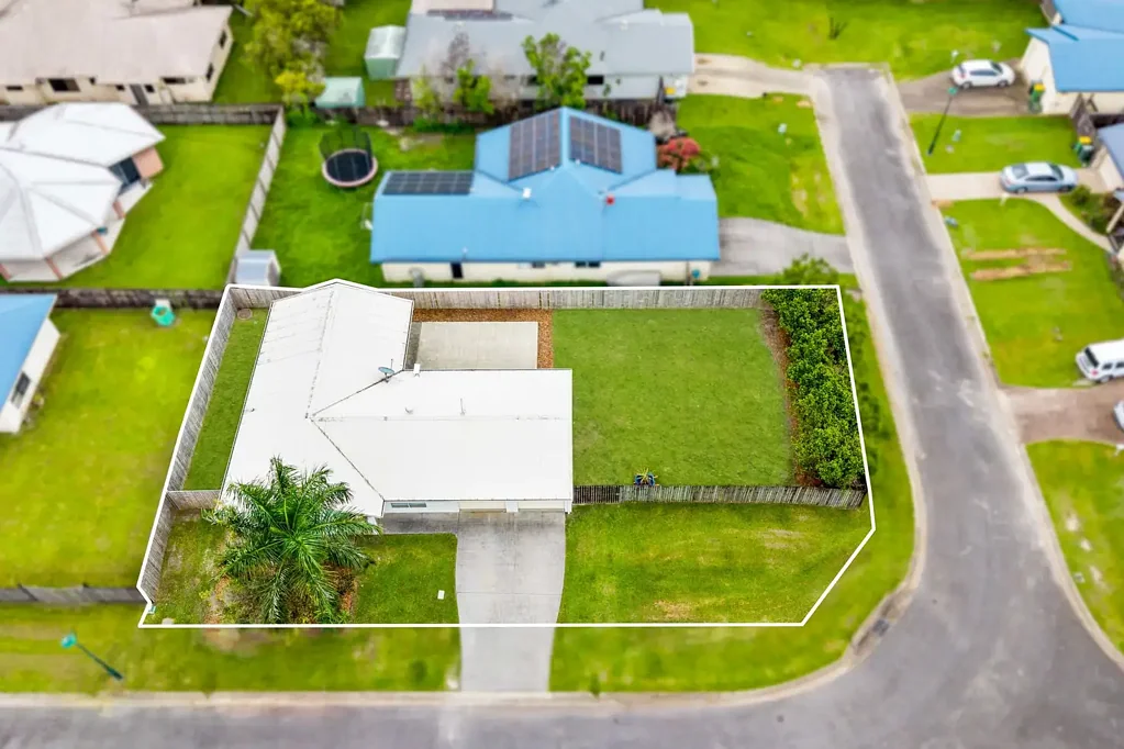 6 Sunrise Street, White Rock, QLD 4868