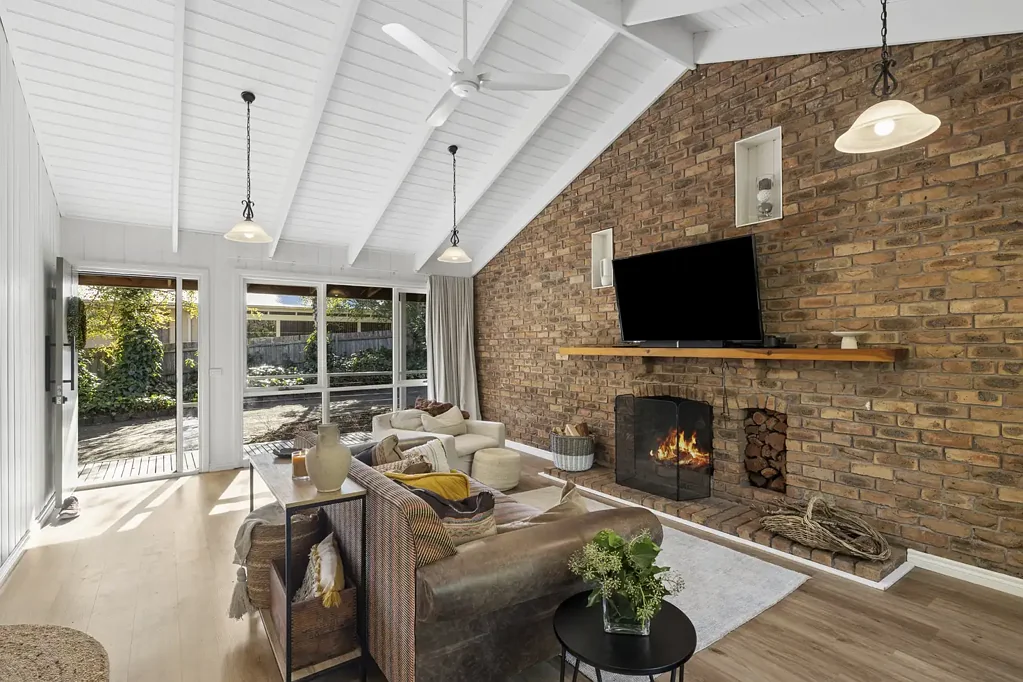 15 Morris Road, Woodend, VIC 3442