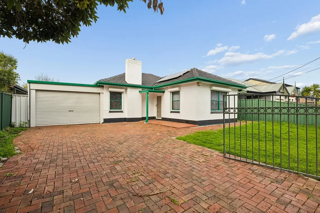 Broadview 3Kwarto Classic Charm Meets Future Potential on a Generous Allotment