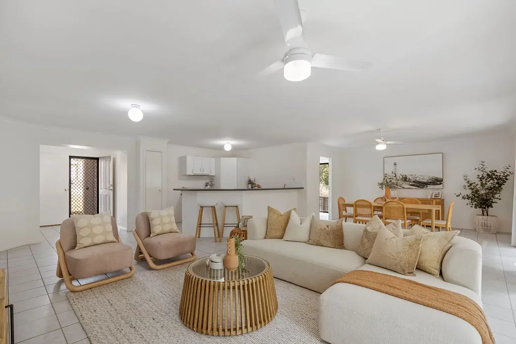 Shailer Park 4 Slaapkamer Space, Privacy & Modern Comforts on huge block