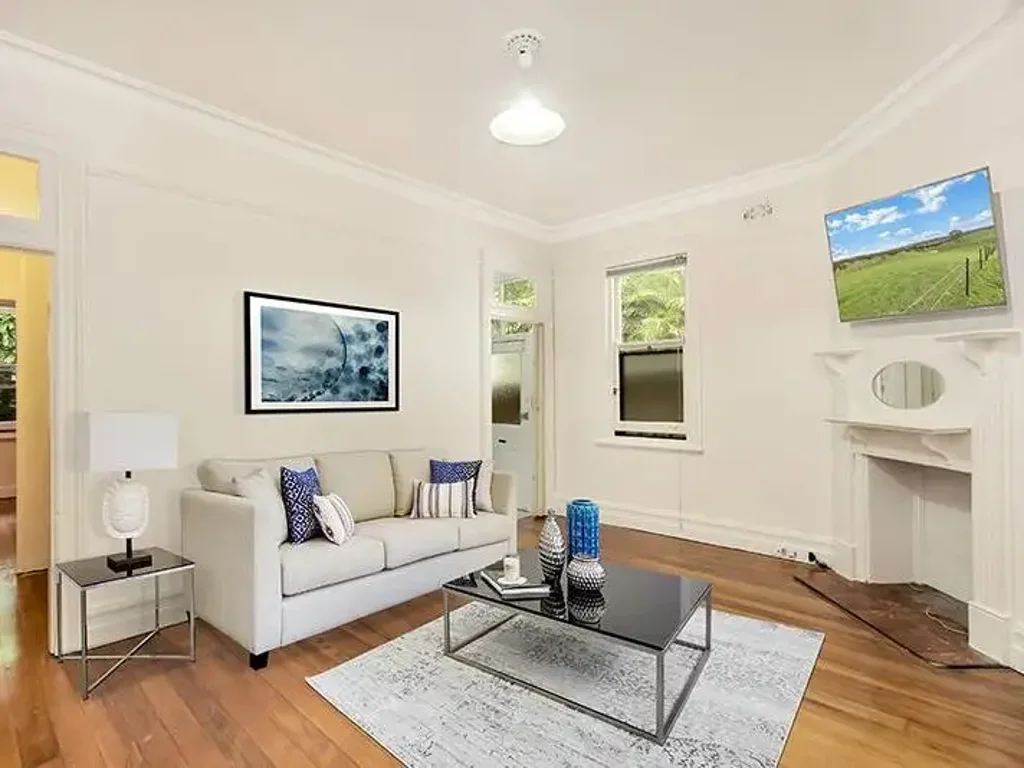 Charming Art Deco Semi with Private Courtyard in the Heart of Double Bay