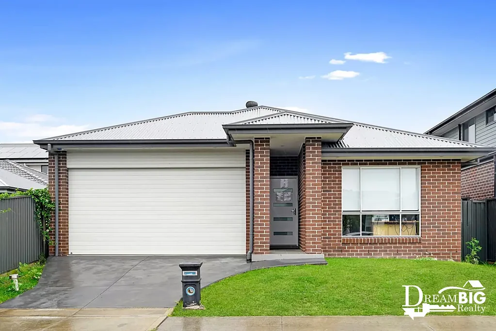 Convenient Living in a Well-Located 4-Bedroom Home!