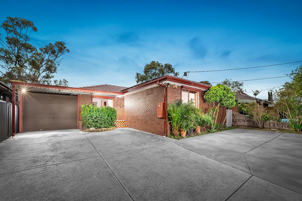 33 Hunt Crescent, Clarinda, VIC 3169