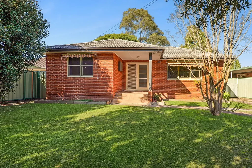 Hobartville 3 Slaapkamer Convenient Location with Endless Potential