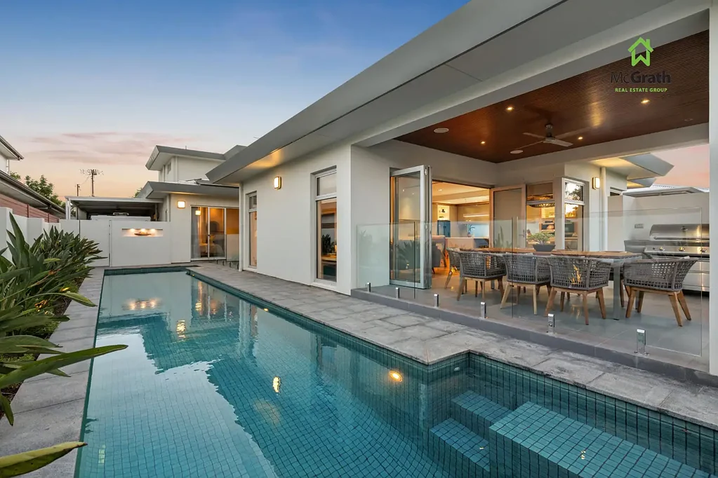 Somerton Park 4 Bedroom Coastal Resort Living