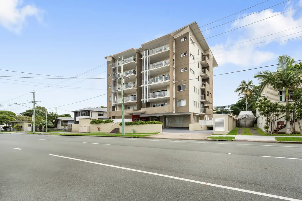Prime Redcliffe Living with Coastal Flair
