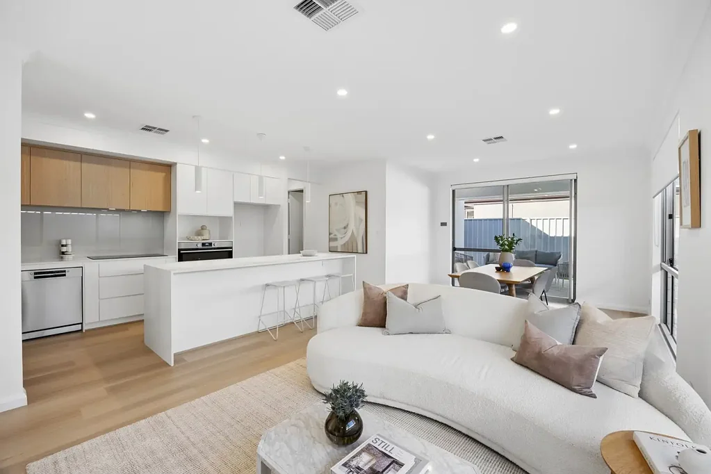 Bayswater 4 Slaapkamer Thoughtfully Designed & Luxuriously Appointed Brand New Home