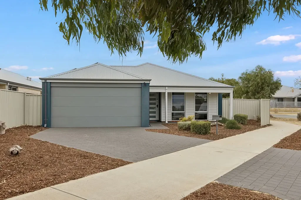 103 Allatoona Avenue, Golden Bay, WA 6174