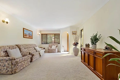 37 Caloola Drive, Springwood, QLD 4127, 4 Bedrooms, 1 Bathrooms, House