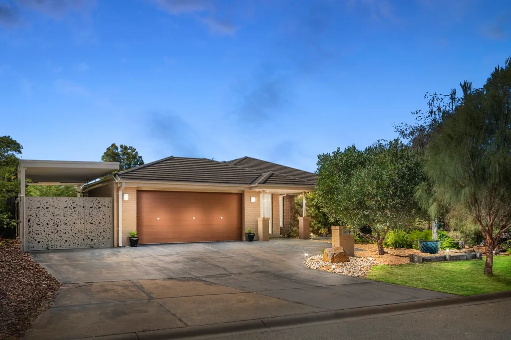 16 Peninsula Sands Boulevard, Rosebud, VIC 3939