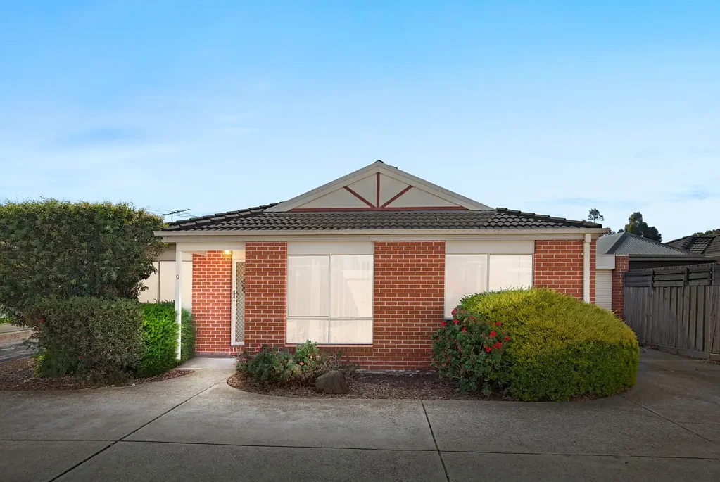 Werribee 3 Bedroom Stylish & Low-Maintenance Living in Central Werribee