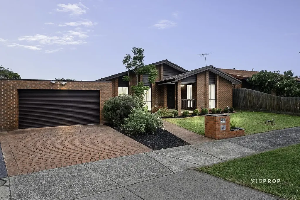32 Cunningham Drive, Mill Park, VIC 3082