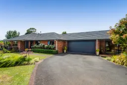 17 Ashmore Drive, Frankleigh Park