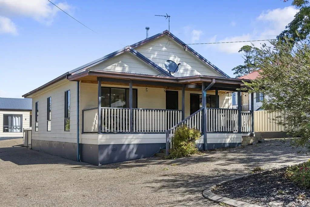 Cooma 3कमरा Charming, Low-Maintenance Living Close to Cooma CBD