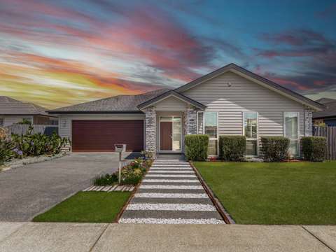 Kumeu 4 Bedroom A breath of fresh air!