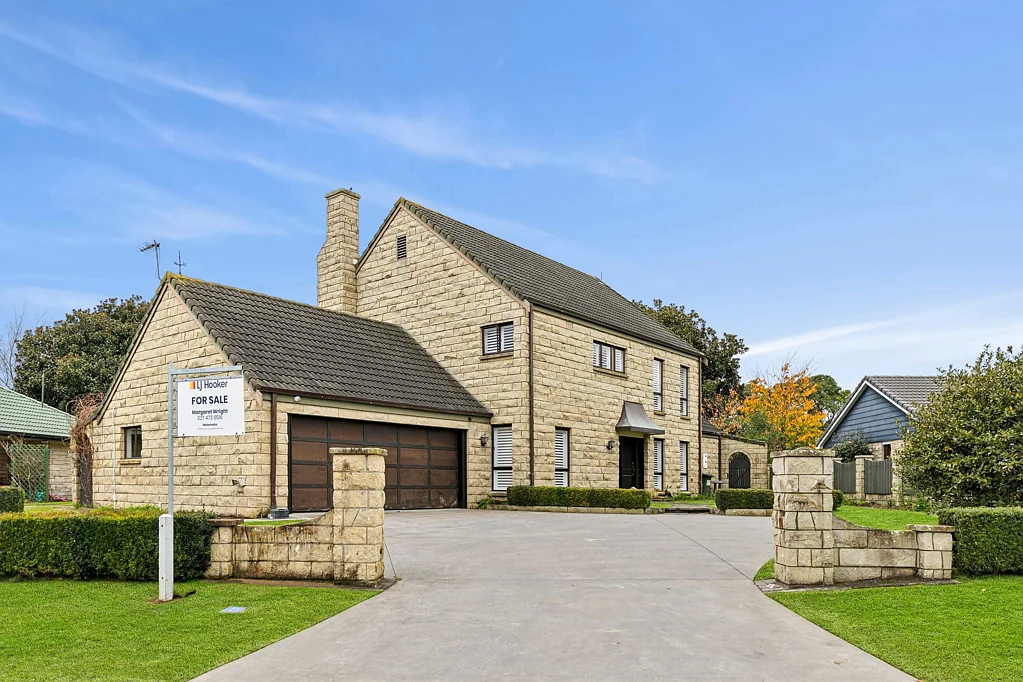 Matamata 3 Slaapkamer Classic character meets contemporary living