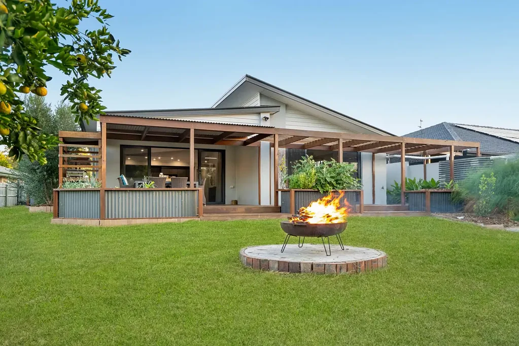 Helensvale 4બેડરૂમ A Rare Modern Riverfront Home in Riverdowns, Helensvale