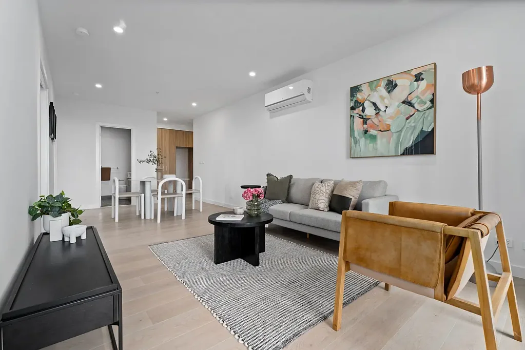 Spacious apartment in the Heart of Moonee Ponds Central