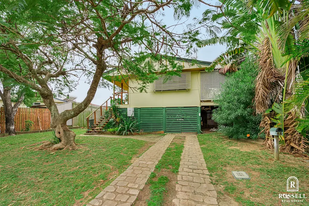 44 Squire Street, Toolooa, QLD 4680