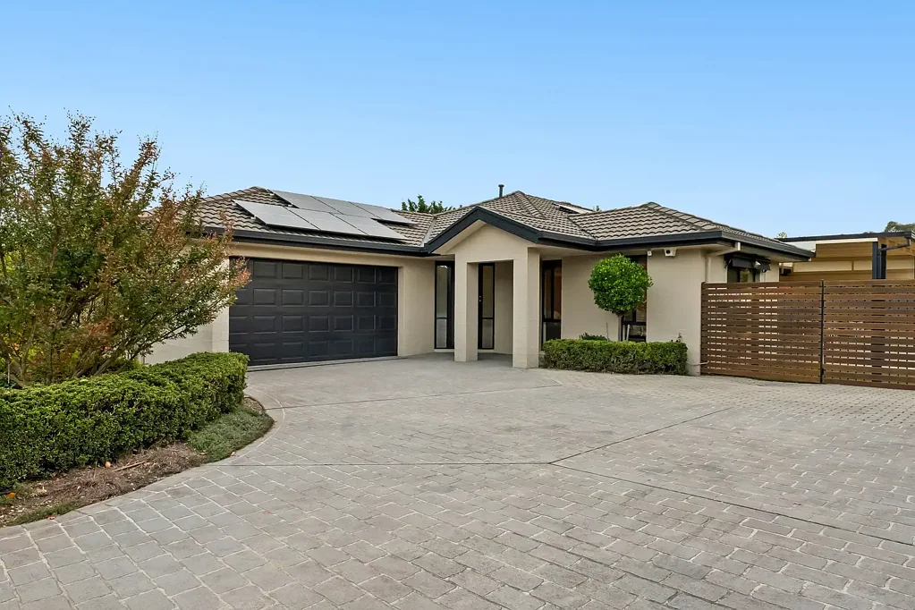 Amaroo 4 Bedroom Warm, Welcoming & Designed for Family Living