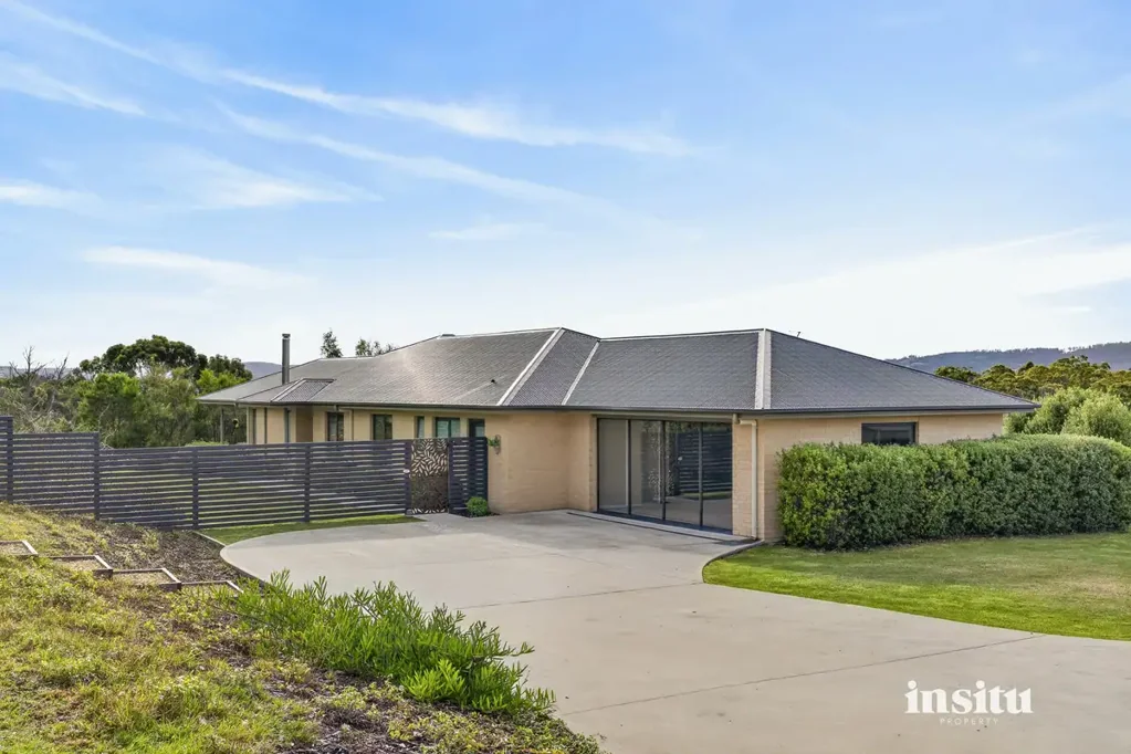 Margate 4房  Sophisticated Rural Living on 6.2 Acres in Sought-After Margate