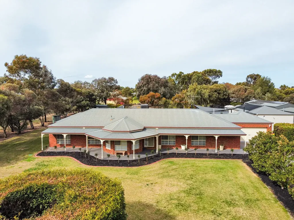 Swan Hill 4 Bedroom YOU SIMPLY MUST INSPECT
