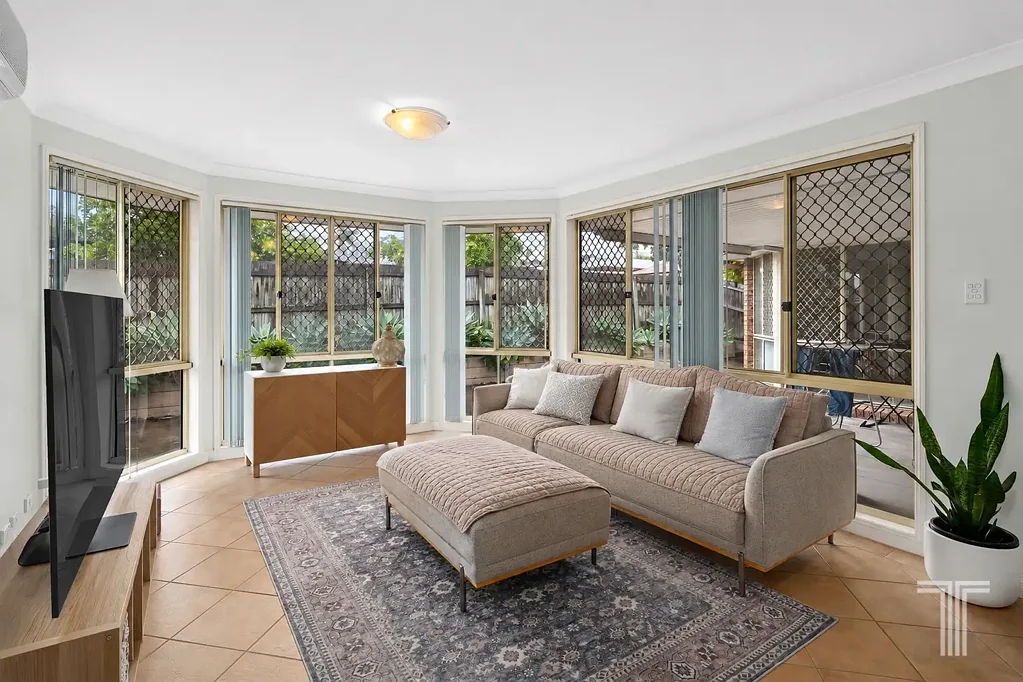 Carindale 5Zimmer Spacious Single-Level Living in a Premier Carindale Location