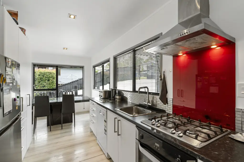 Bayview 4房  Urgent Sale- Vendors Overseas, Present All Offers