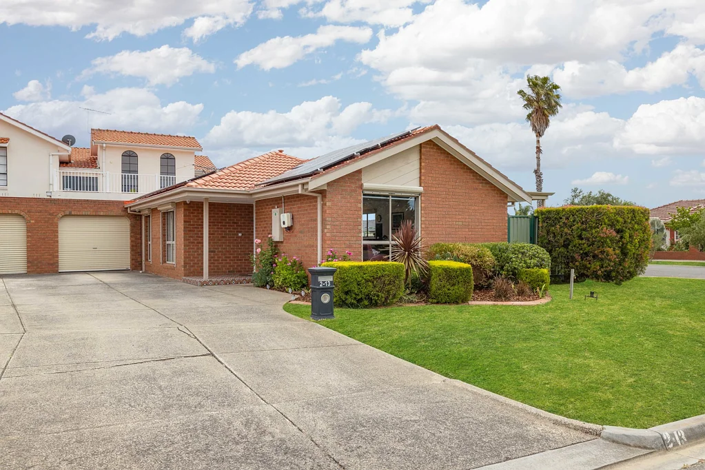 2/13 Lancia Drive, Keilor Downs, VIC 3038