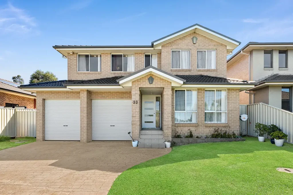Stunning 4 bedroom residence  + Study.