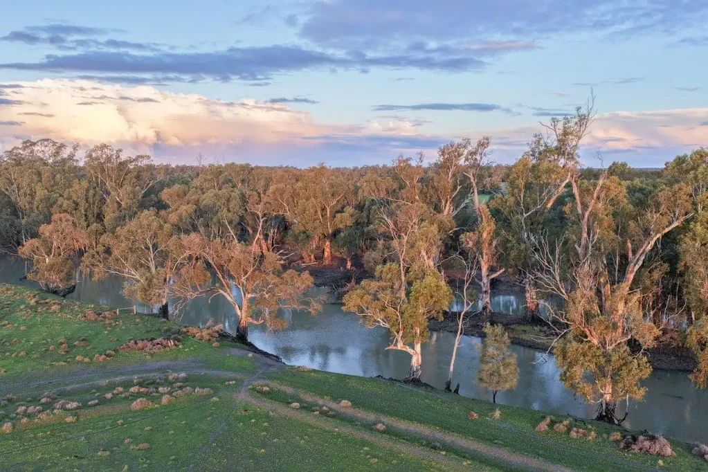 Moulamein  Riverfront Lifestyle Opportunity on Approximately 95 Acres