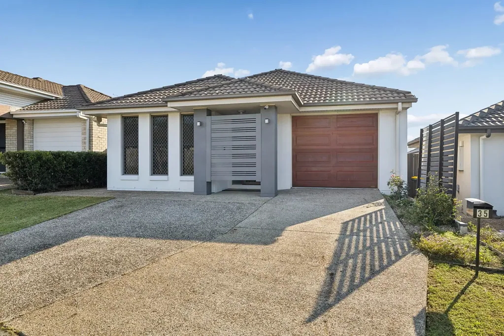 Modern Living in a Quiet North Lakes Pocket