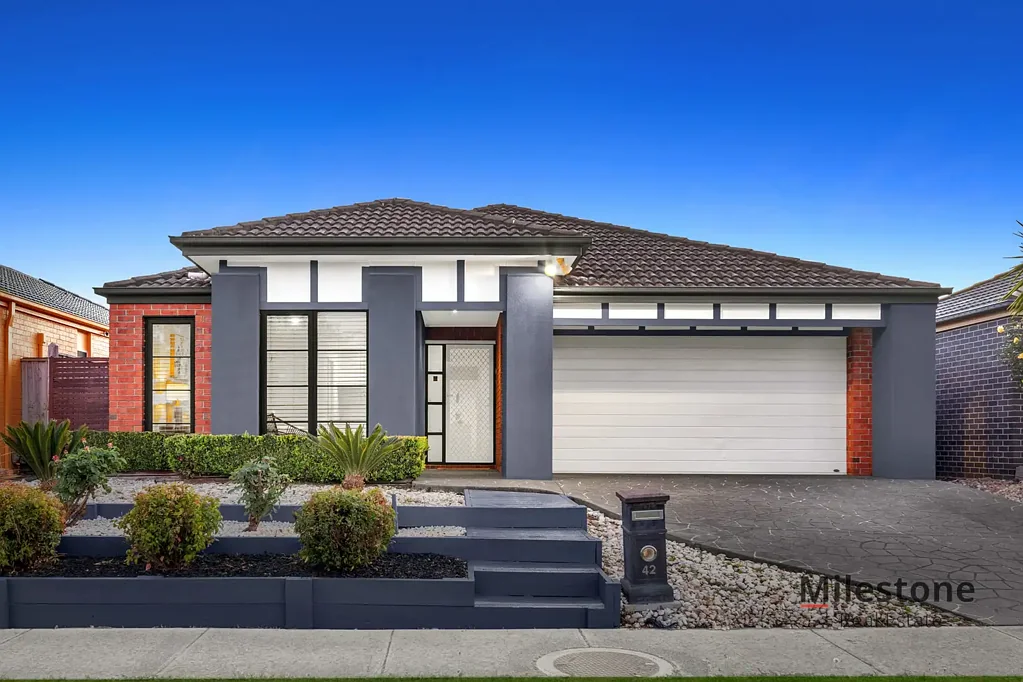 Lyndhurst 5房 终极家庭生活：空间、品质与位置完美融合！ Ultimate Family Living: Where Space, Quality, and Location Merge Perfectly!