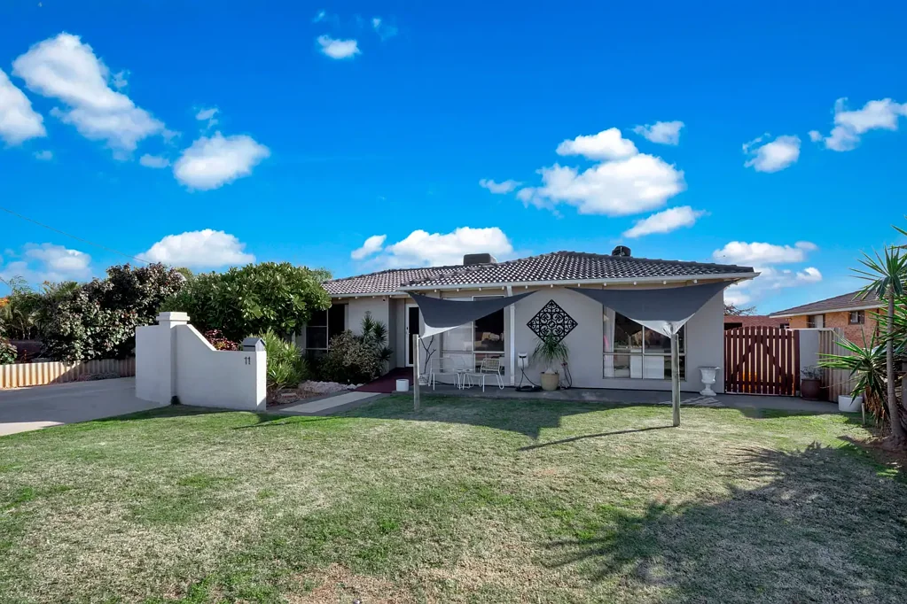 11 Mcaleer Drive, Mahomets Flats, WA 6530