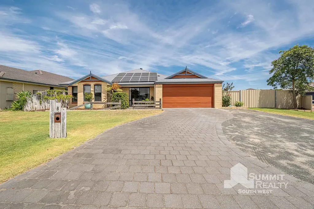 8 Burwood Road, Australind, WA 6233