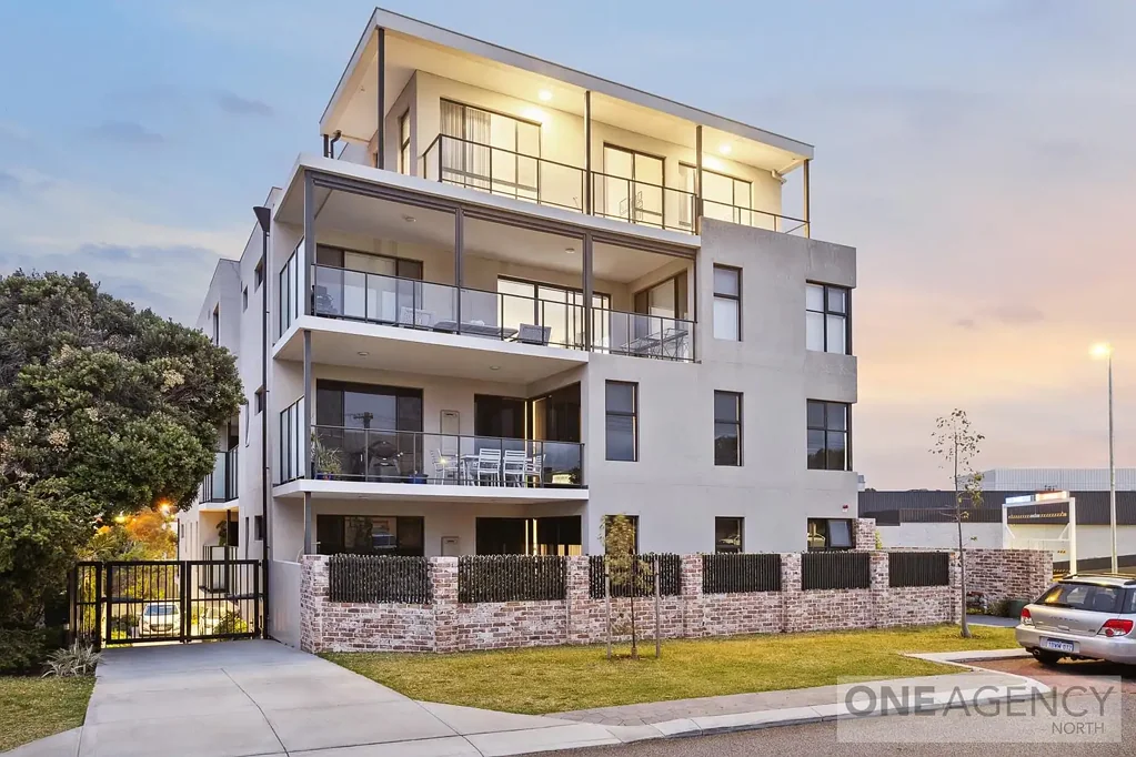 9/3 Dongara Street, Innaloo, WA 6018