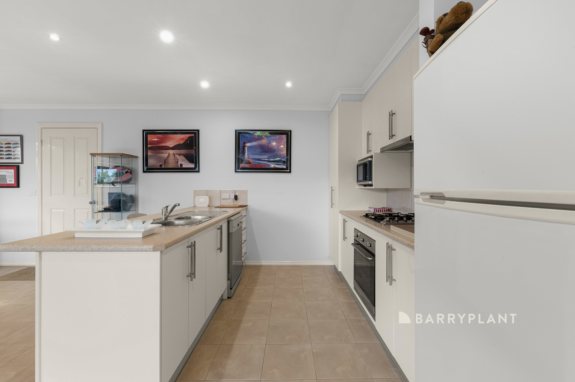 UNIT 3 16 RAILWAY AV, GARFIELD VIC 3814, 0房, 0浴, House