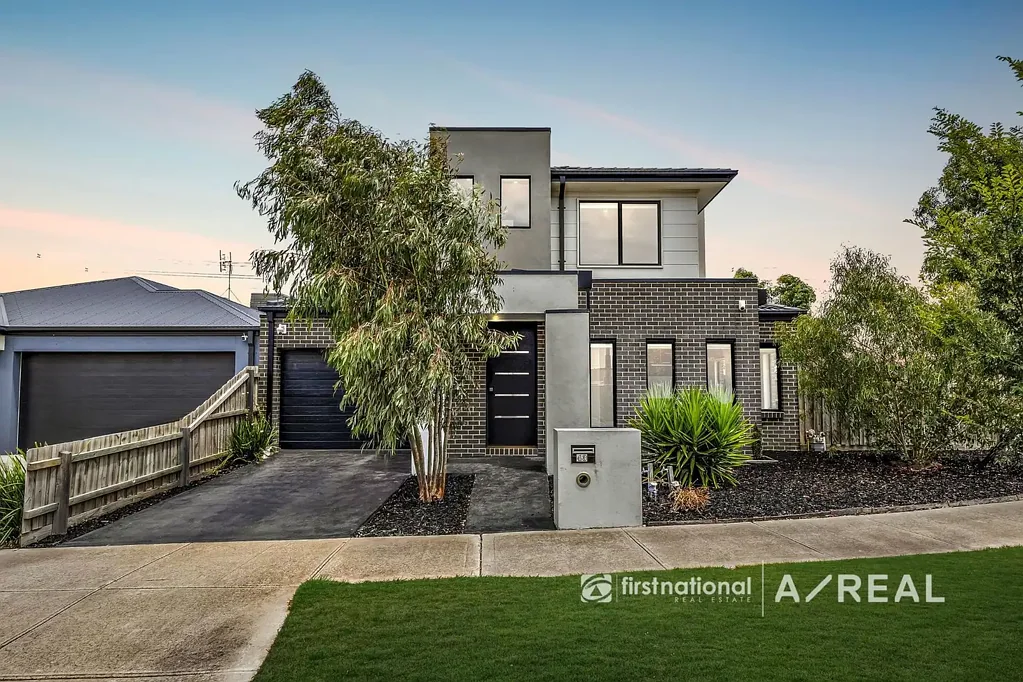 Chic Living in Prime Location