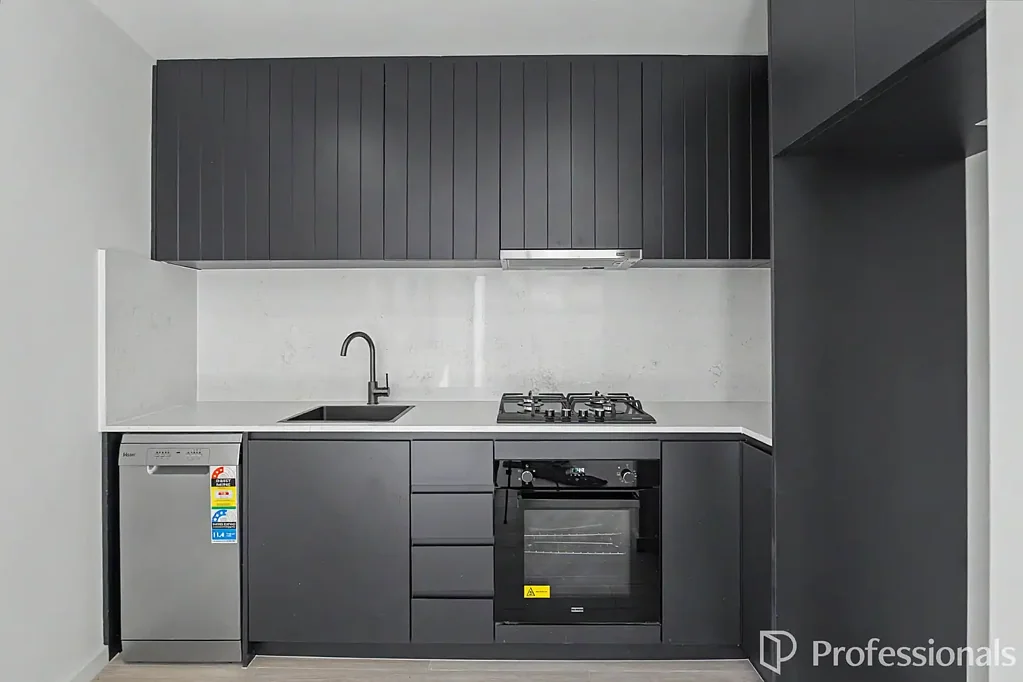 1 Bedroom with 1 Car Space