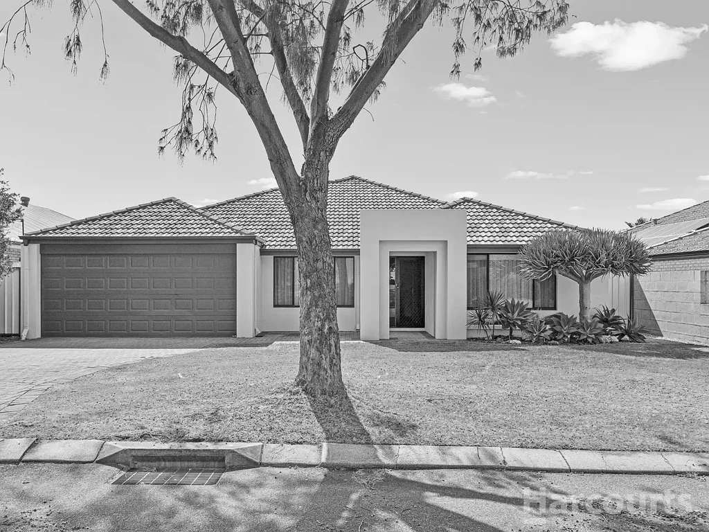 12 Possum Drive, Wannanup, WA 6210