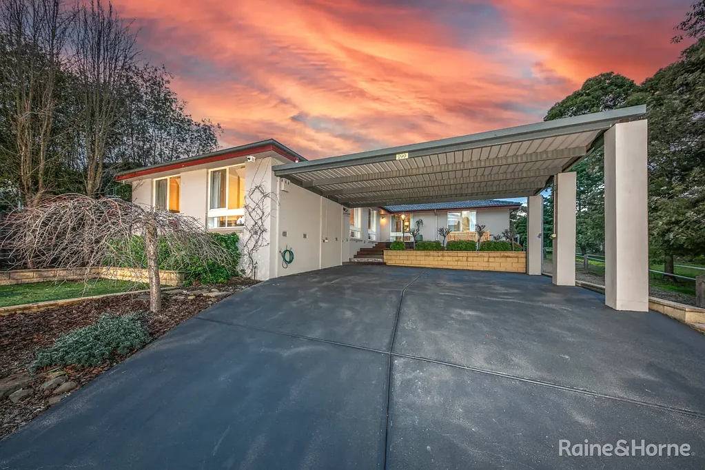 299 Elizabeth Drive, Sunbury, VIC 3429