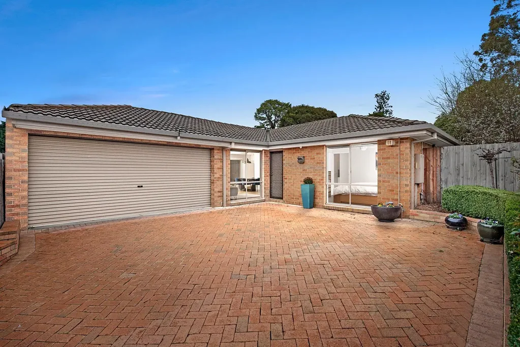Ringwood 3 Bedroom Private single-level haven made for entertaining