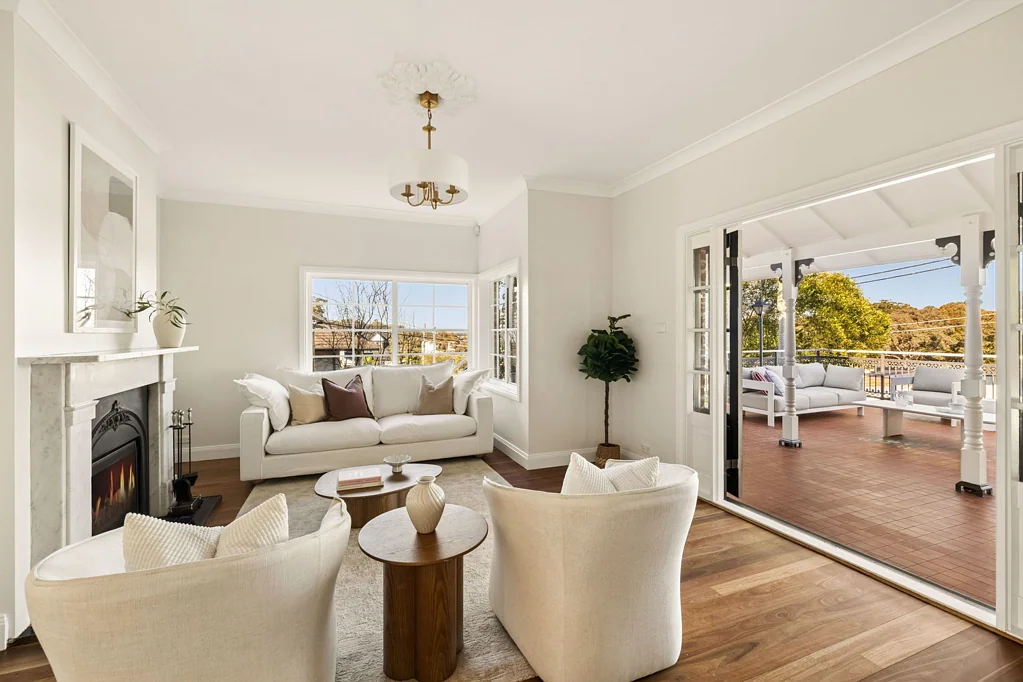 Blakehurst 8 Bedroom Incomparable Family Home with Spacious, Council-Approved Granny Flat