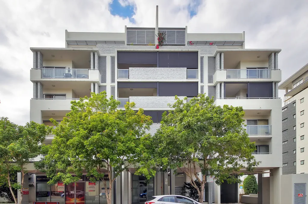 TWO BEDROOM + STUDY APARTMENT - MODERN LIVING - LIFT ACCESS